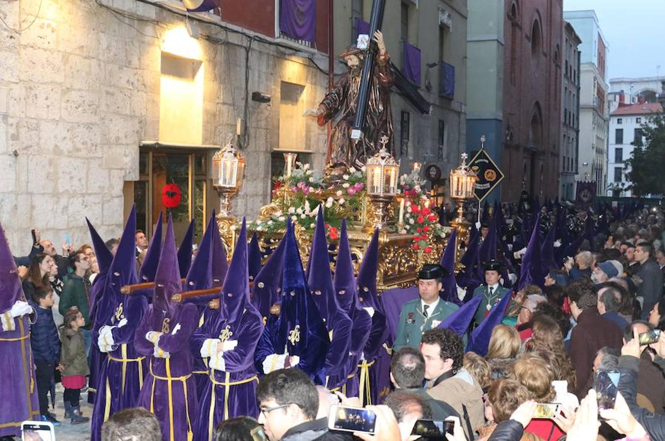 Salida del Vía Crucis Procesional por las calles de Valladolid