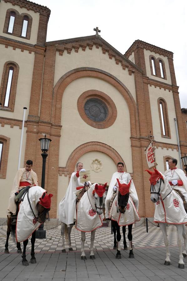 Fotos: Pregón a caballo en Nava del Rey