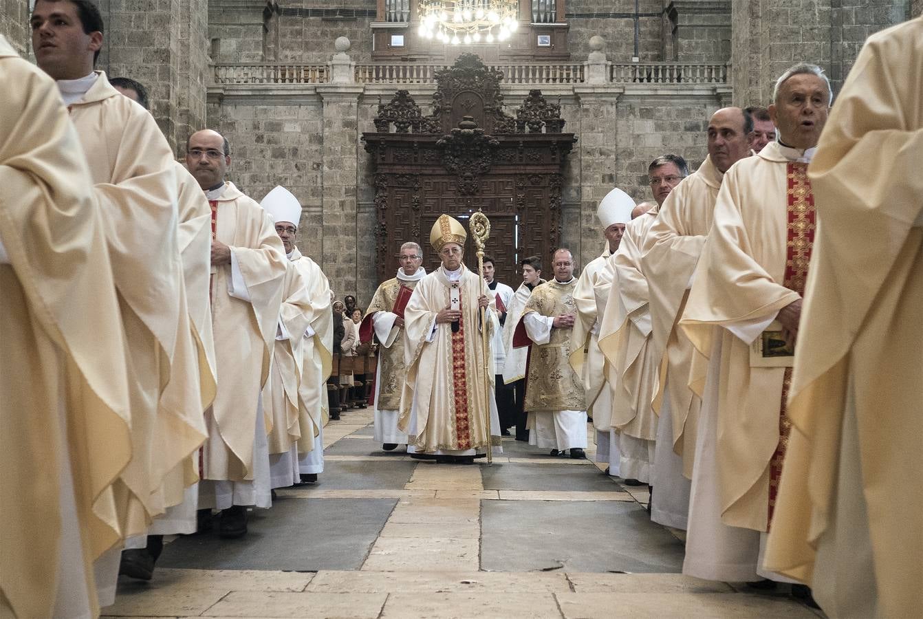 Fotos: Misa Crismal en la Catedral de Valladolid