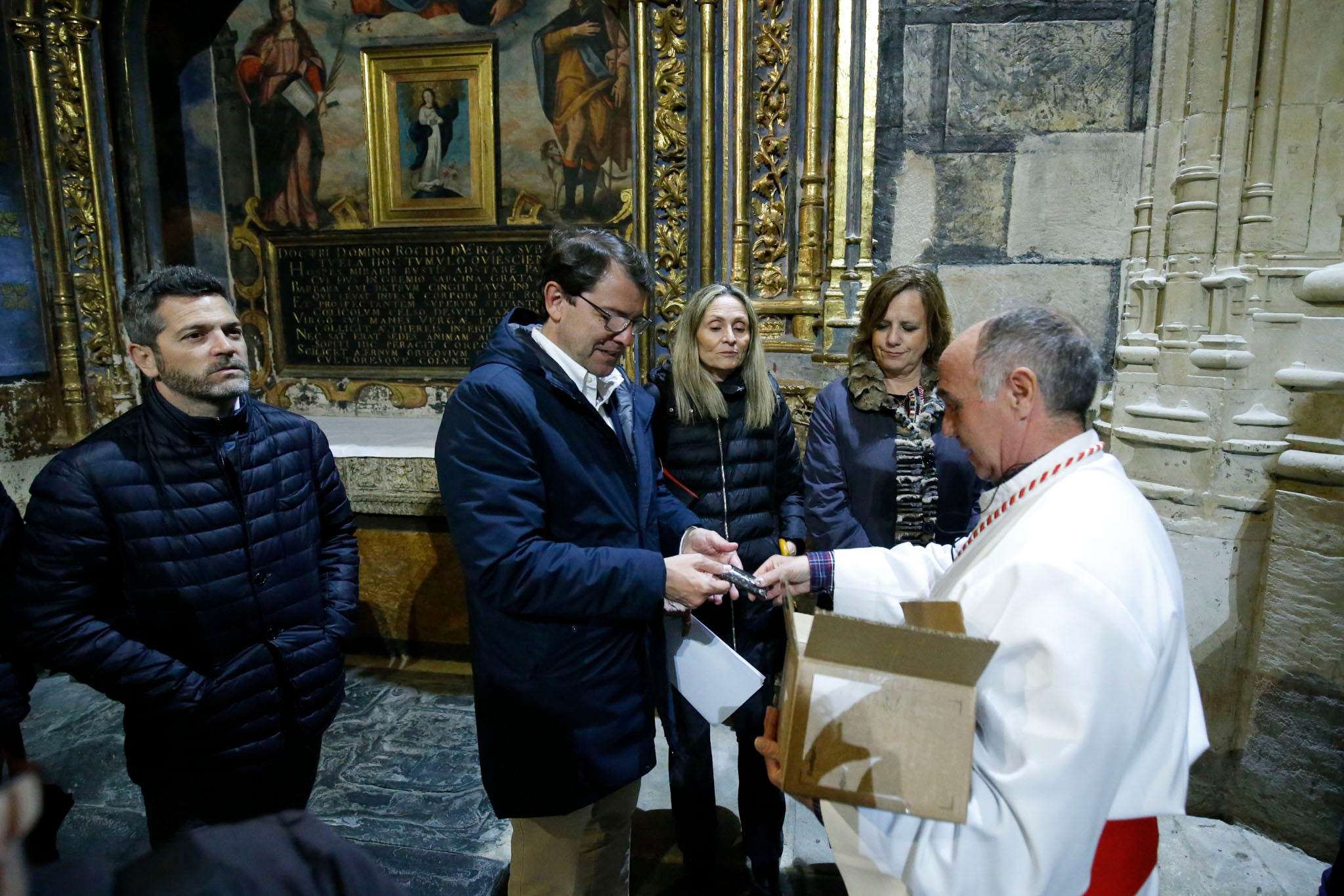 Fotos: El Yacente no pudo salir de la Catedral de Salamanca