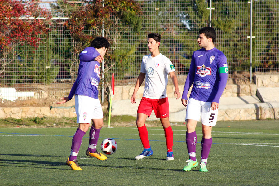 Una imagen del partido ante La Bañeza en el San Casto en la primera vuelta.