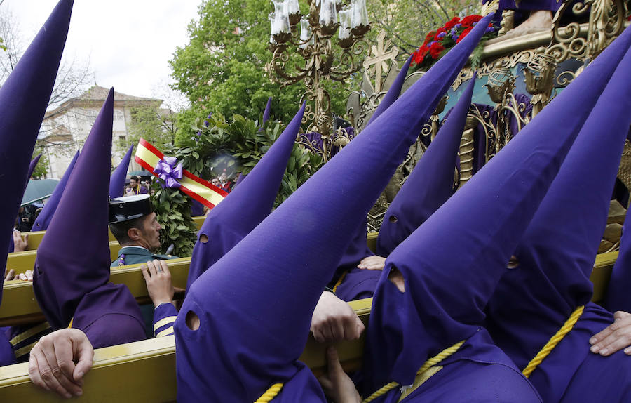 Fotos: La procesión de Los Pasos entre San Pablo y la Catedral