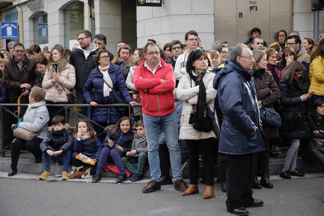 Fotos: Público en la Procesión General de Valladolid (1/3)
