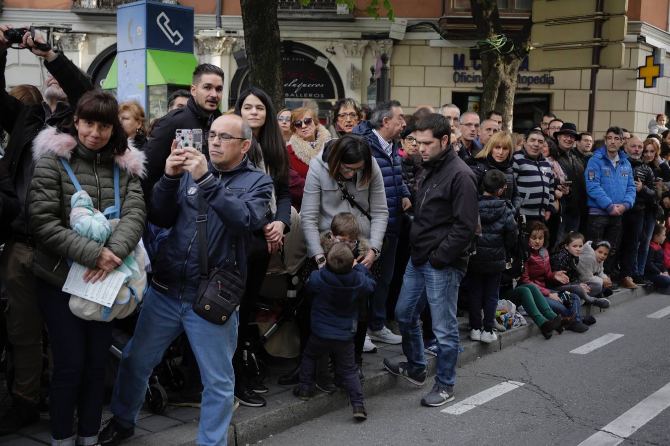 Fotos: Público en la Procesión General de Valladolid (1/3)