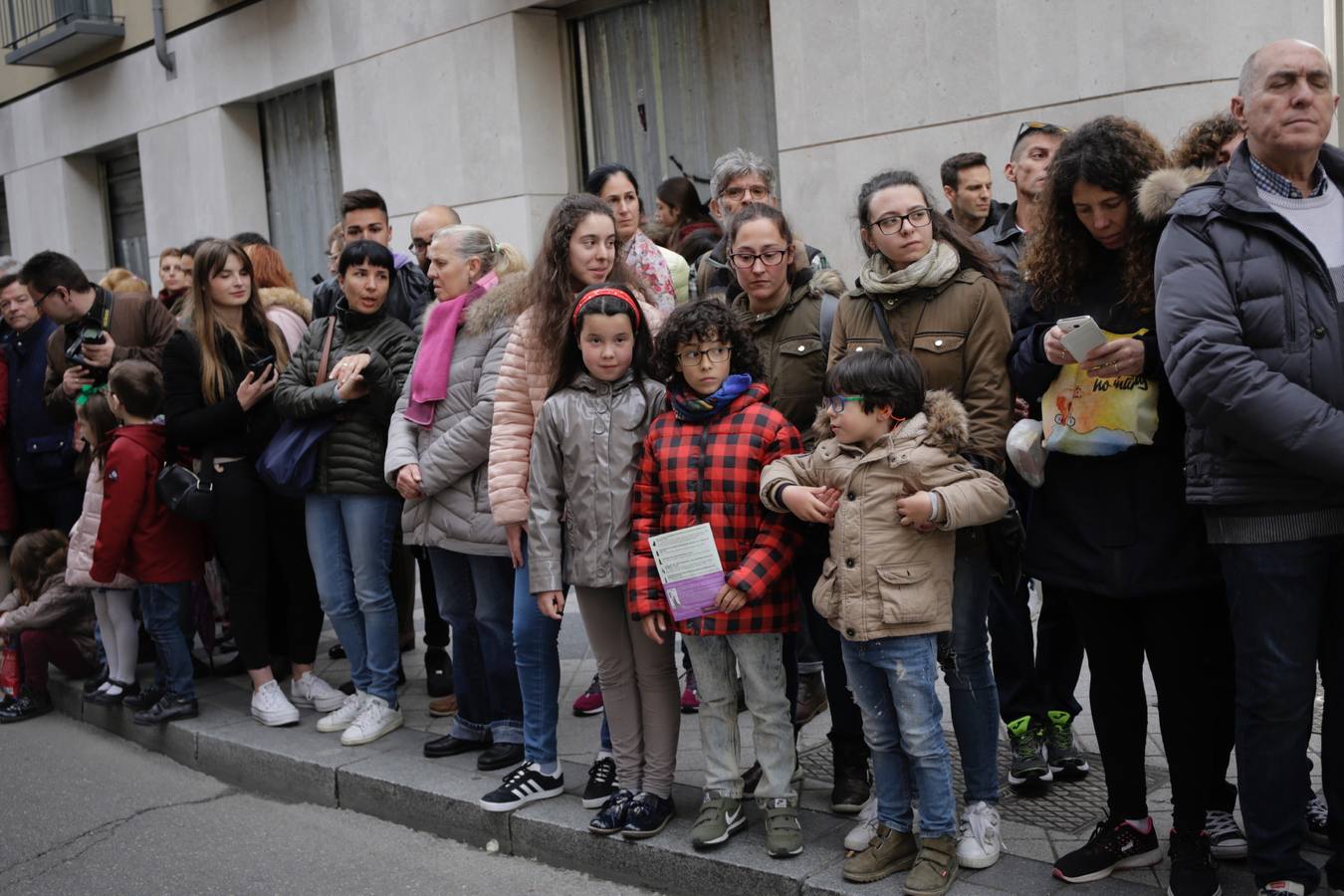 Fotos: Público en la Procesión General de Valladolid (2/3)
