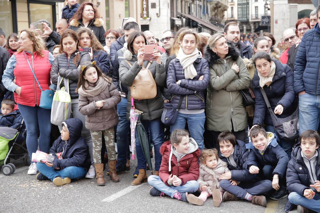 Fotos: Público en la Procesión General de Valladolid (3/3)