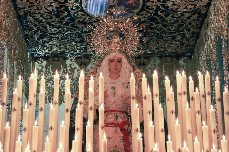 Pese a las intenciones iniciales de salir por las calles del casco histórico, el miedo a que sucediese como por la noche con Amor y Paz hizo recapacitar a los hermanos