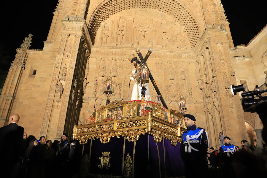 Pese a las intenciones iniciales de salir por las calles del casco histórico, el miedo a que sucediese como por la noche con Amor y Paz hizo recapacitar a los hermanos
