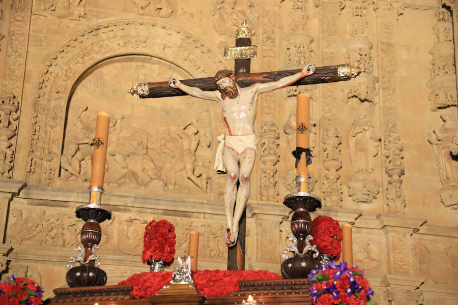 Pese a las intenciones iniciales de salir por las calles del casco histórico, el miedo a que sucediese como por la noche con Amor y Paz hizo recapacitar a los hermanos