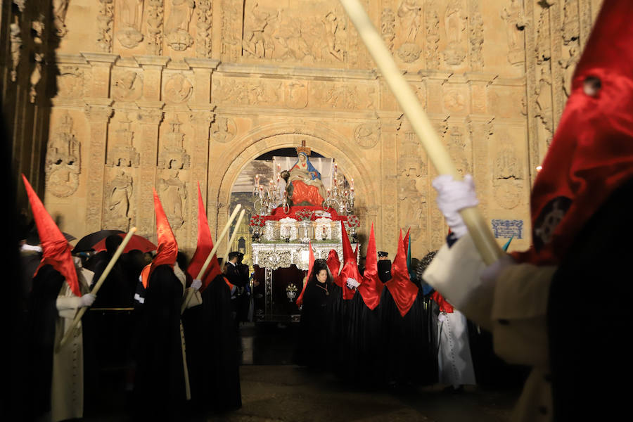 Pese a las intenciones iniciales de salir por las calles del casco histórico, el miedo a que sucediese como por la noche con Amor y Paz hizo recapacitar a los hermanos