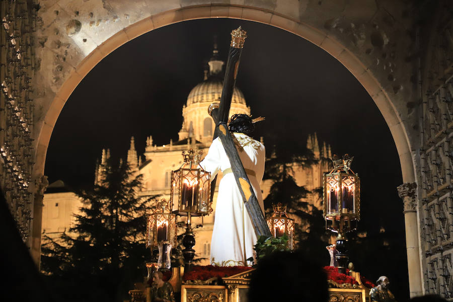Pese a las intenciones iniciales de salir por las calles del casco histórico, el miedo a que sucediese como por la noche con Amor y Paz hizo recapacitar a los hermanos
