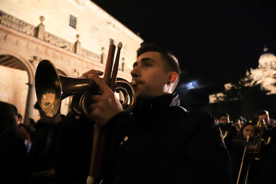 Pese a las intenciones iniciales de salir por las calles del casco histórico, el miedo a que sucediese como por la noche con Amor y Paz hizo recapacitar a los hermanos
