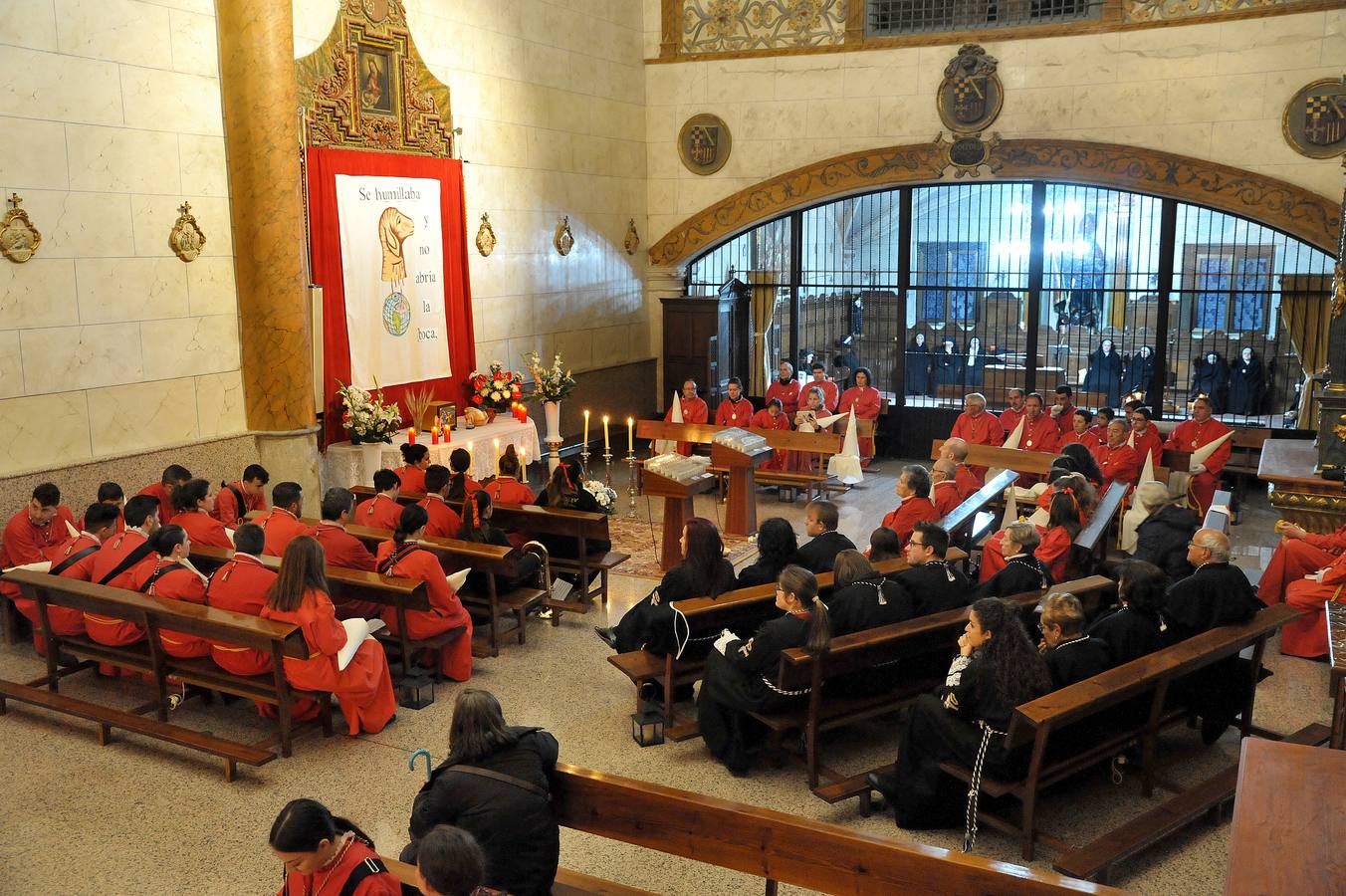 Fotos: Procesión de la Vera Cruz de Medina del Campo, suspendida por la lluvia