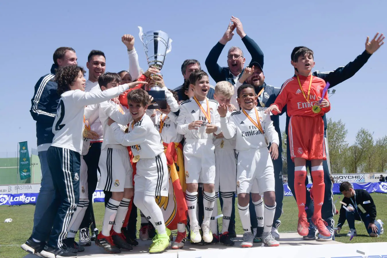 Venció por 1-2 en una gran final al campeón de la edición anterior, el FC Barcelona con un campo de Las Salinas a rebosar