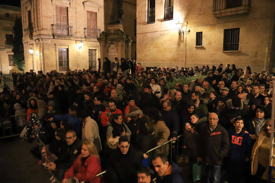 2.500 cofrades participaron en la procesión, que contó en todo momento con el acompañamiento musical de la Agrupación Virgen de la Vega y de la Banda Municipal de Alba de Tormes