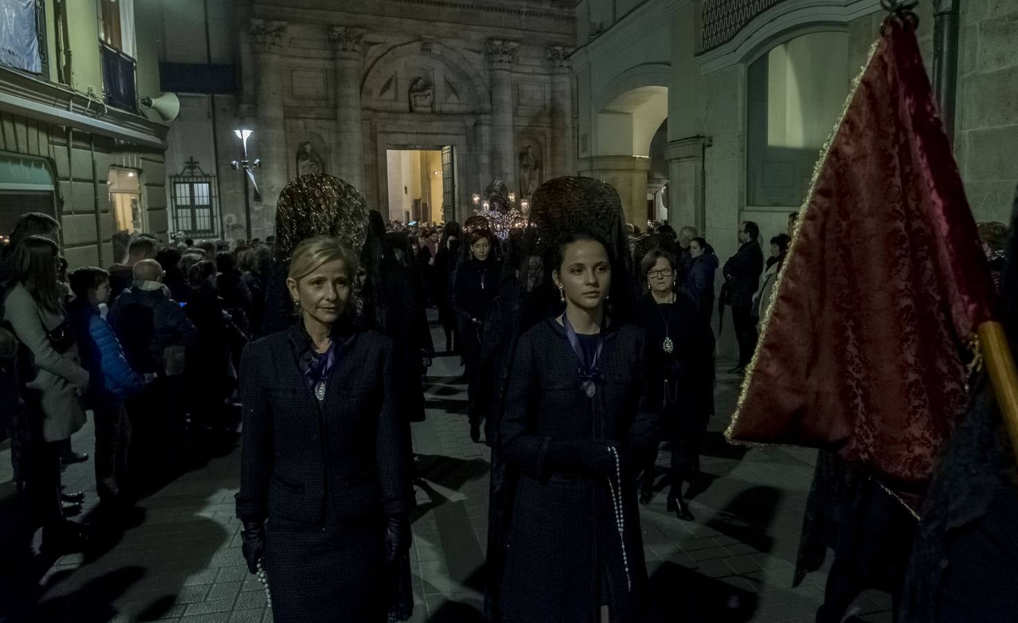 Fotos: Procesión de La Soledad y Salve a la Virgen de las Angustias