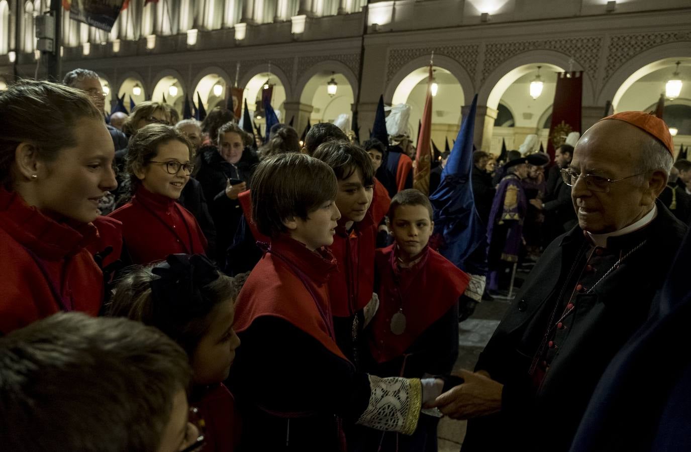 Fotos: Procesión de La Soledad y Salve a la Virgen de las Angustias