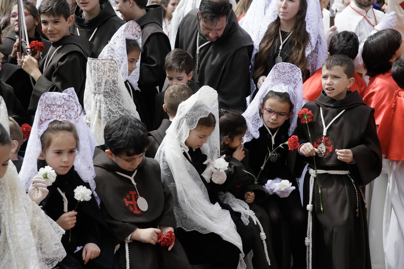 Fotos: Procesión del Encuentro de Jesús Resucitado con la Virgen de la Alegría en Valladolid (2/2)