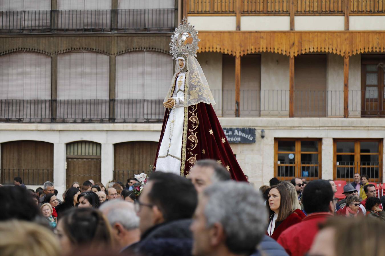 La Virgen de la Asunción fue portada por primera vez en la historia por cuatro mujeres 