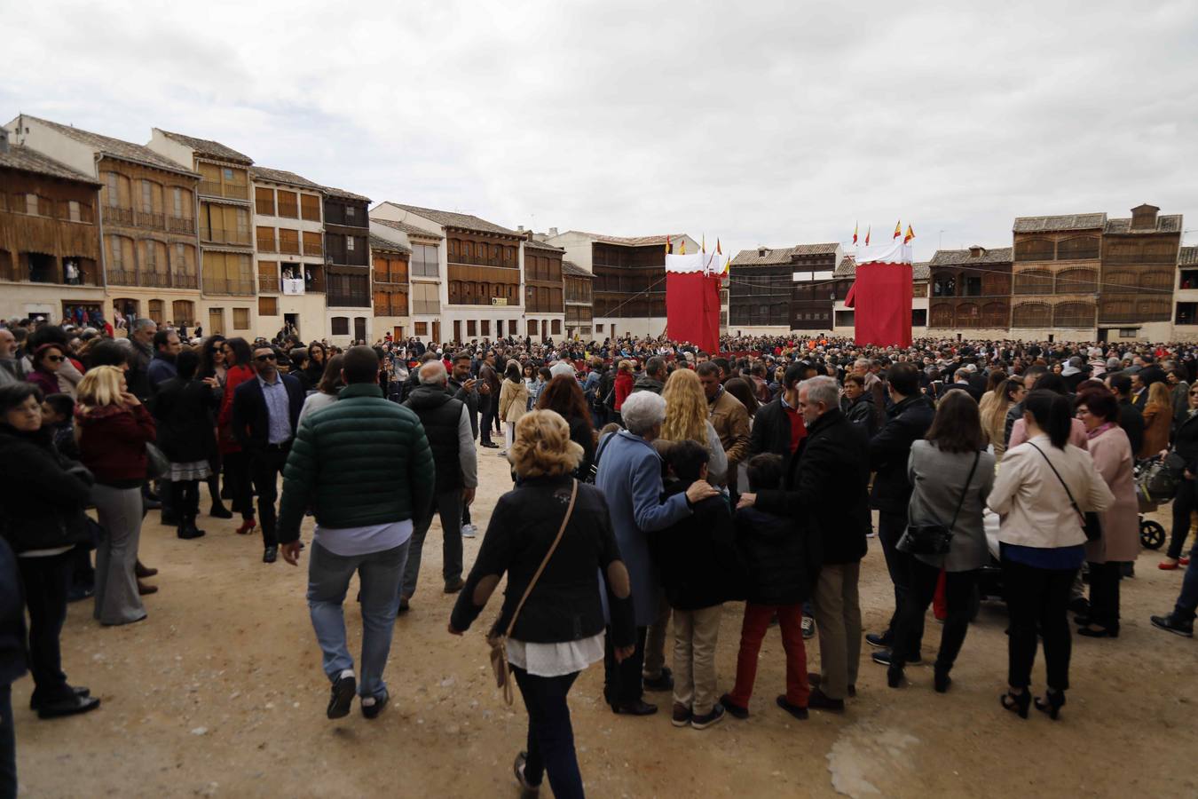 La Virgen de la Asunción fue portada por primera vez en la historia por cuatro mujeres