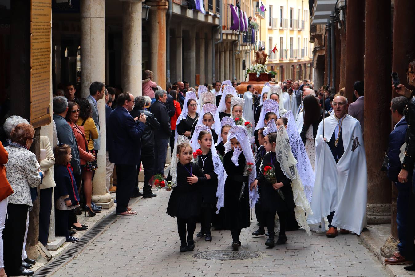 Fotos: Procesión de Cristo Resucitado y el Santo Encuentro en Medina de Rioseco