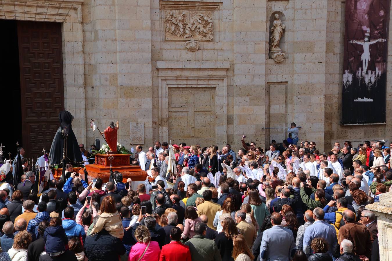 Fotos: Procesión de Cristo Resucitado y el Santo Encuentro en Medina de Rioseco