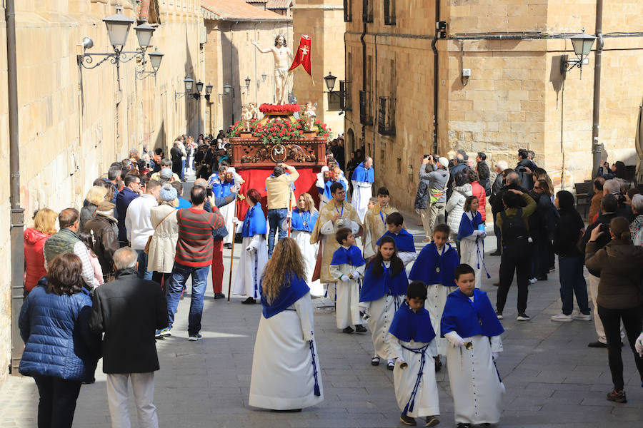 Fotos: Procesión del Encuentro entre la Virgen de la Alegría y Jesús Resucitado en Salamanca