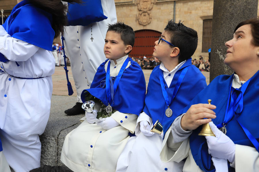 Fotos: Procesión del Encuentro entre la Virgen de la Alegría y Jesús Resucitado en Salamanca