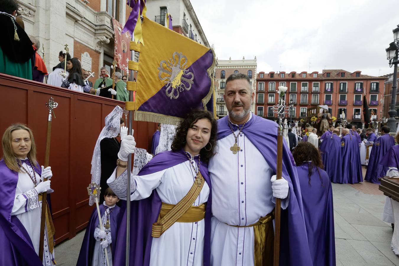 Fotos: Procesión del Encuentro de Jesús Resucitado con la Virgen de la Alegría en Valladolid (2/2)