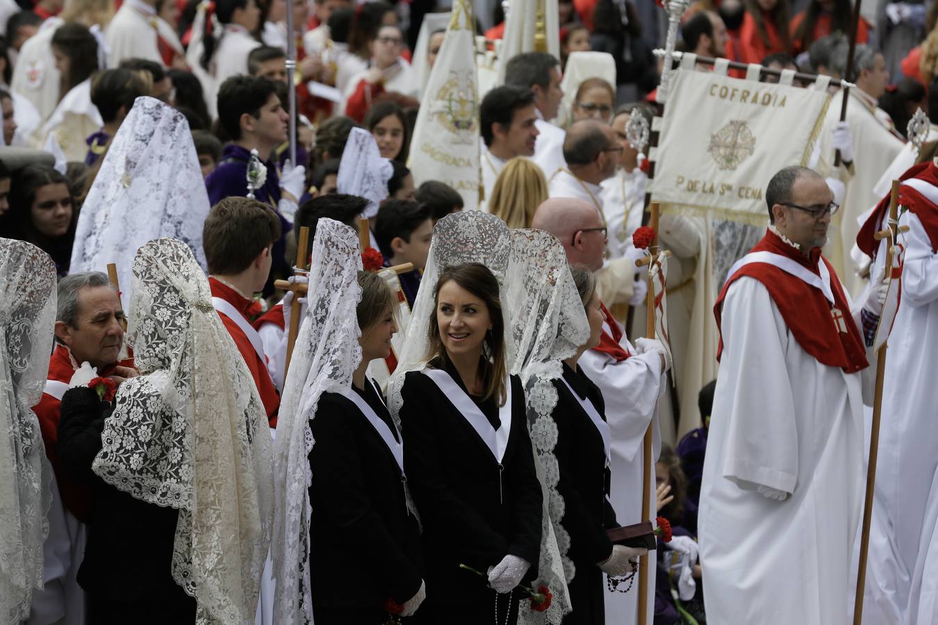 Fotos: Procesión del Encuentro de Jesús Resucitado con la Virgen de la Alegría en Valladolid (2/2)
