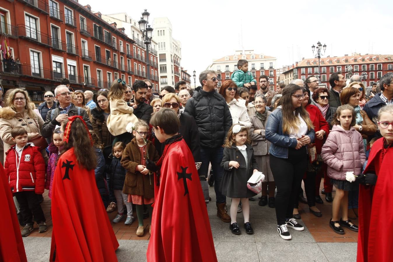 Fotos: Público en la Procesión del Encuentro en Valladolid (1/4)