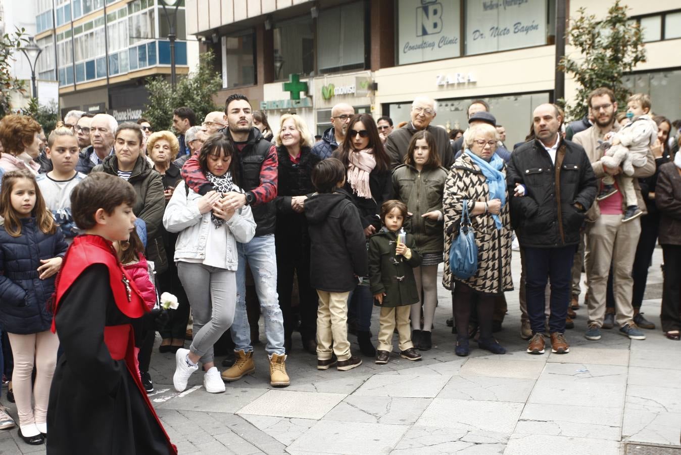 Fotos: Público en la Procesión del Encuentro en Valladolid (3/4)