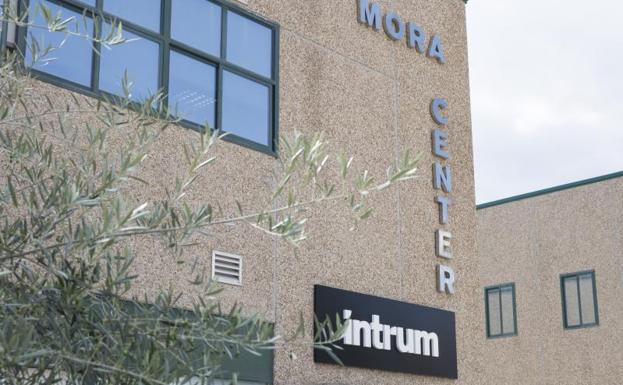 Sede de la empresa sueca Intrum, en el polígono de La Mora. 