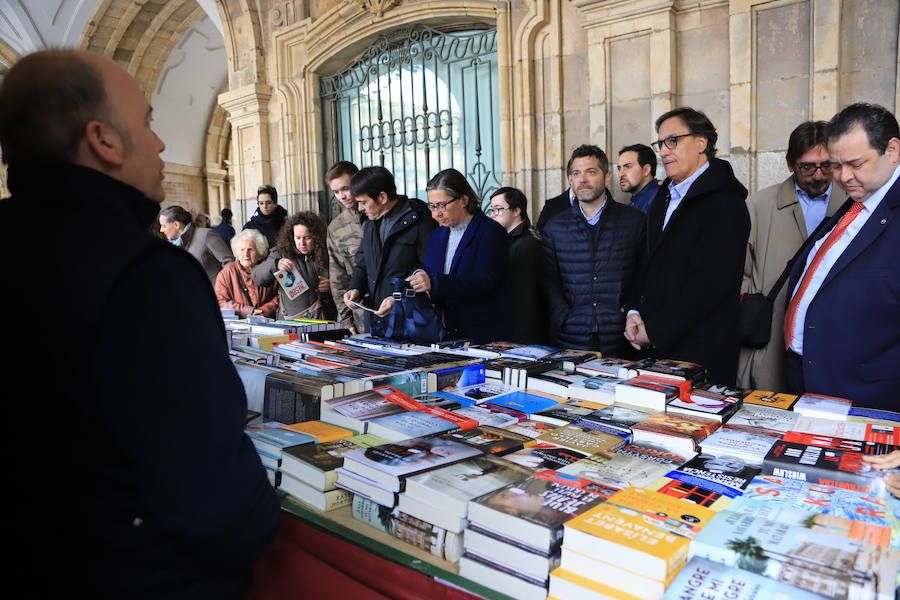 Fotos: Miles de Libros invaden la Plaza Mayor de Salamanca