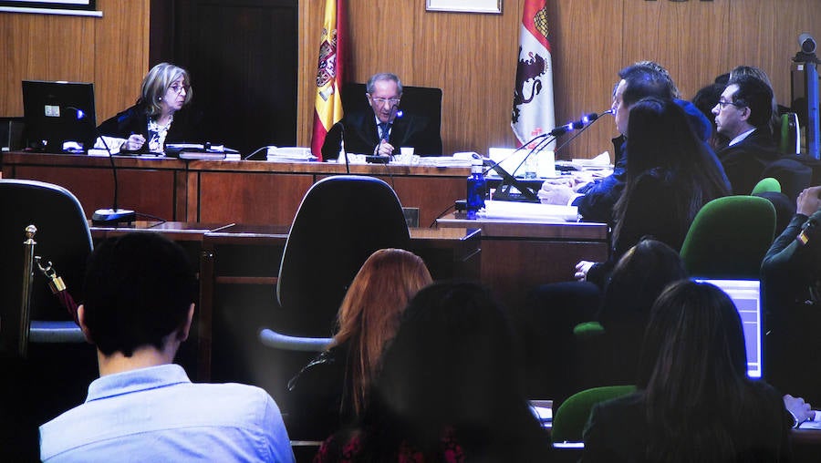 Imagen del juicio captada de la señal de televisión de la Audiencia. 