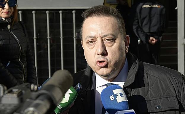 José Victorio Carrasco, abogado de Davinia Muñoz. 