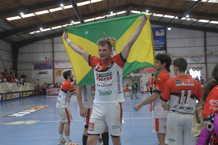 Fotos: Viveros Herol Balonmano Nava celebra el ascenso a Asobal