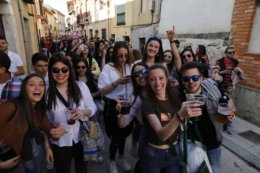 Fotos: Joranada del sábado en la Concentración de Charangas de Peñafiel (2/2)