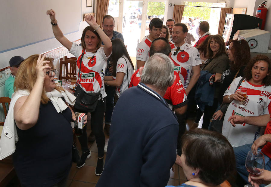Fotos: Los vecinos de Nava de la Asunción reciben a sus héroes