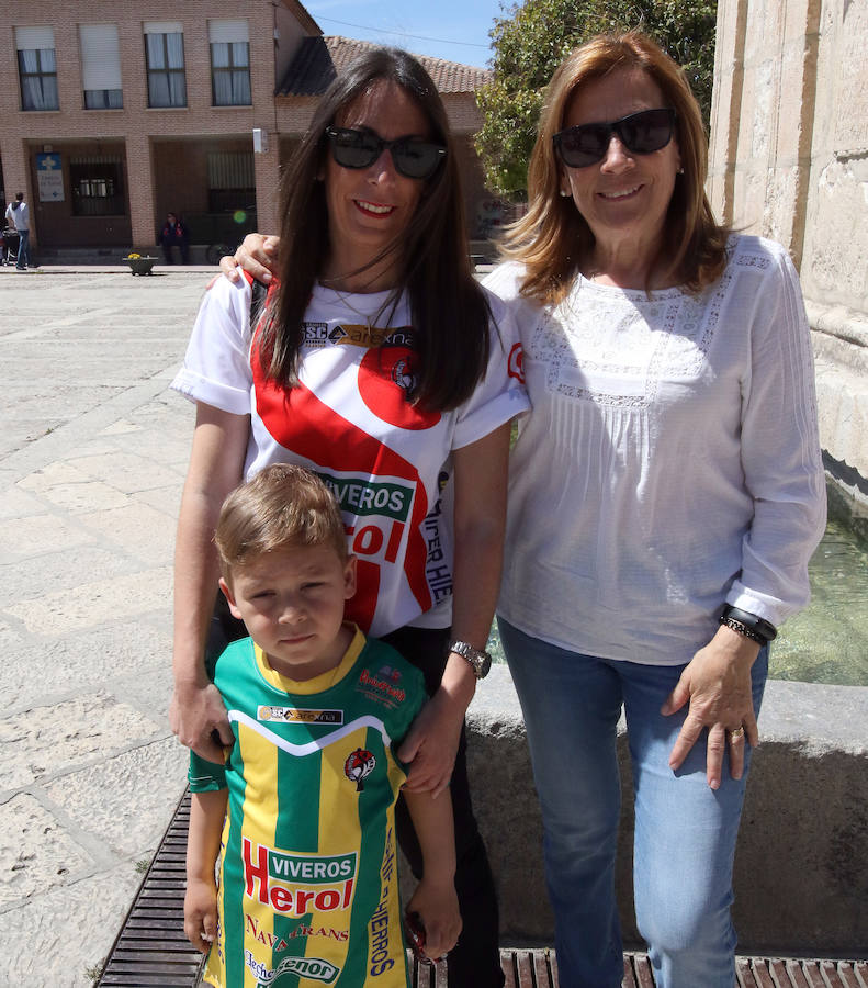 Fotos: Los vecinos de Nava de la Asunción reciben a sus héroes