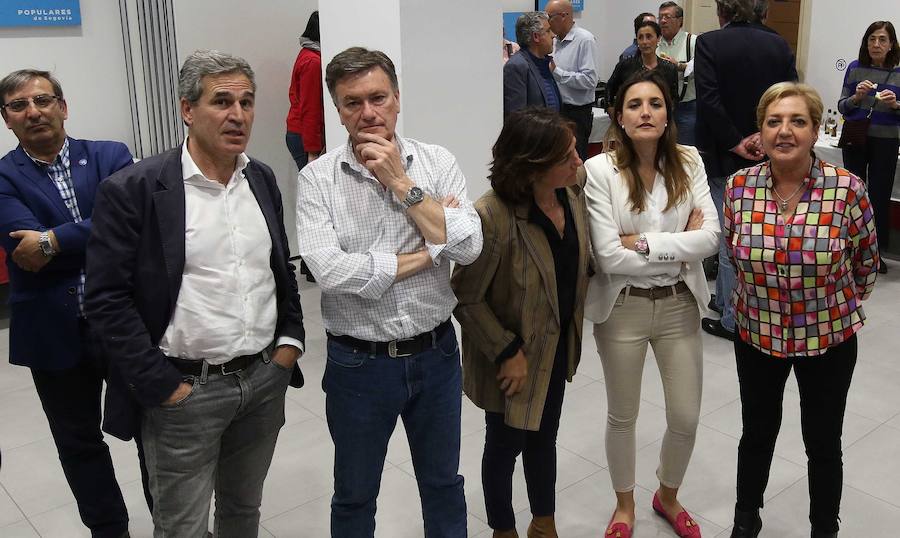 Fotos: PSOE y PP viven su noche electoral