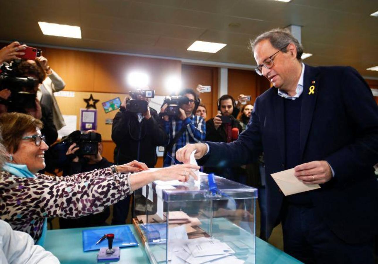 Fotos de la jornada electoral, candidatos y anécdotas en las votaciones de las elecciones generales 28A. En la imagen, Quim Torra. 