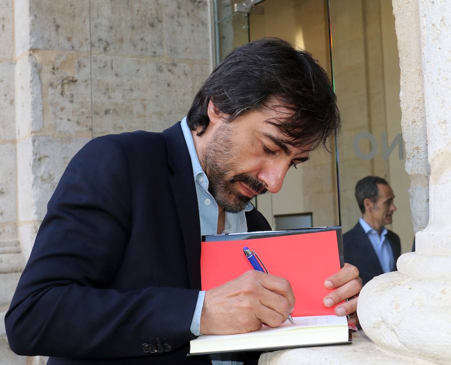 Fotos: Aula de Cultura con Juan del Val