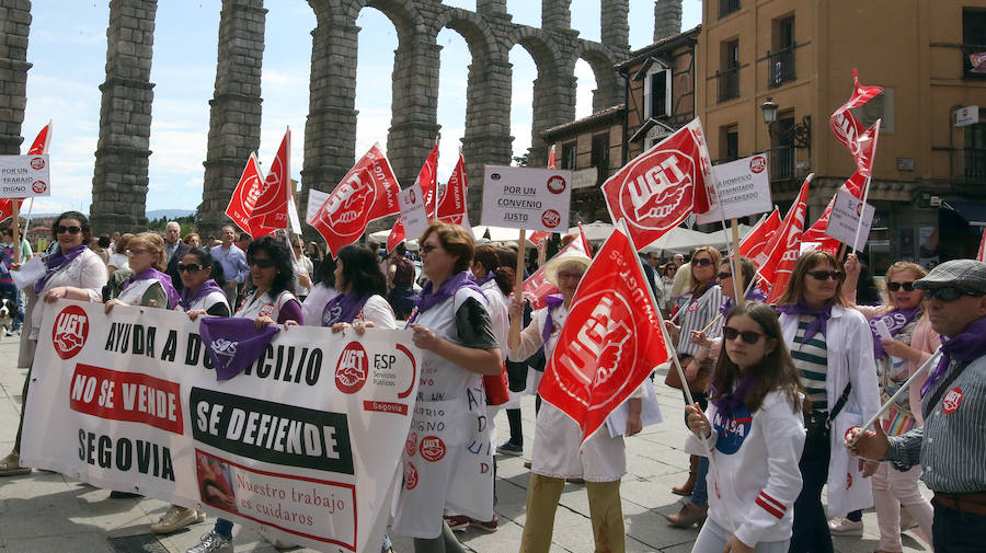 Fotos: Manifestación del Primero de Mayo en Segovia