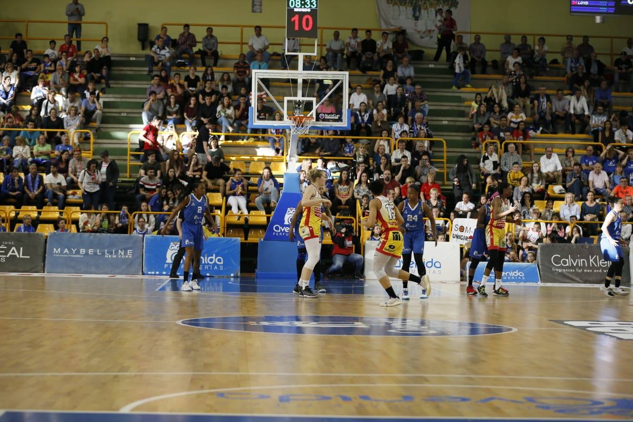 Fotos: Primer partido de la final Avenida-Girona 1