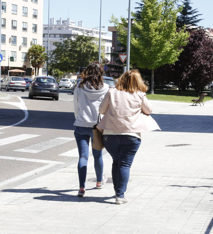 Fotos: Desahucian a un matrimonio de pensionistas y sus dos hijos en Palencia