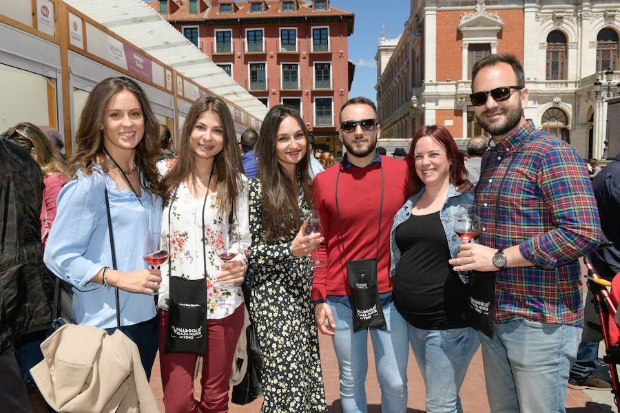 La Plaza Mayor de Valladolid ha acogido esta mañana la segunda jornada de la cita Valladolid, Plaza Mayor del Vino