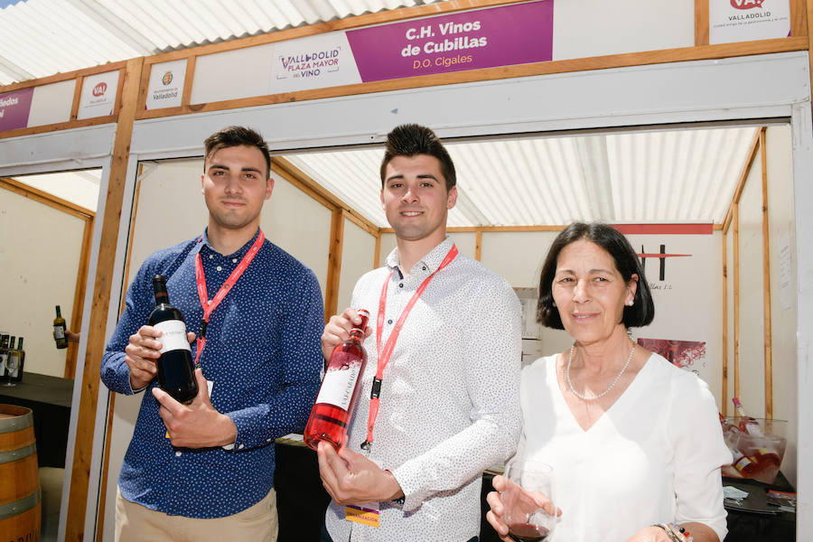 La Plaza Mayor de Valladolid ha acogido esta mañana la segunda jornada de la cita Valladolid, Plaza Mayor del Vino
