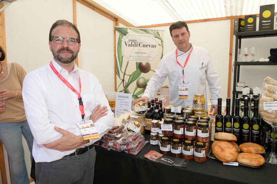 La Plaza Mayor de Valladolid ha acogido esta mañana la segunda jornada de la cita Valladolid, Plaza Mayor del Vino