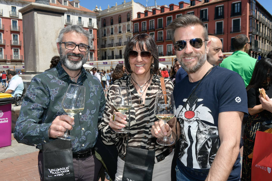 La Plaza Mayor de Valladolid ha acogido esta mañana la segunda jornada de la cita Valladolid, Plaza Mayor del Vino